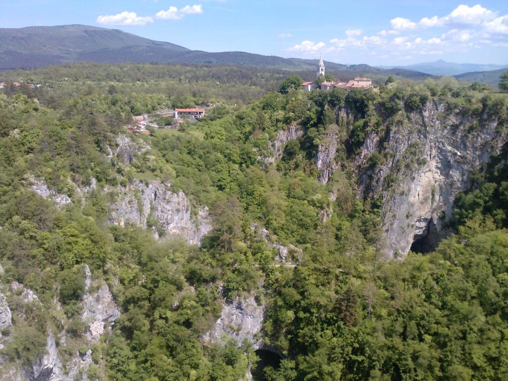 Divača Osterija Na Planinci B&B 외부 사진